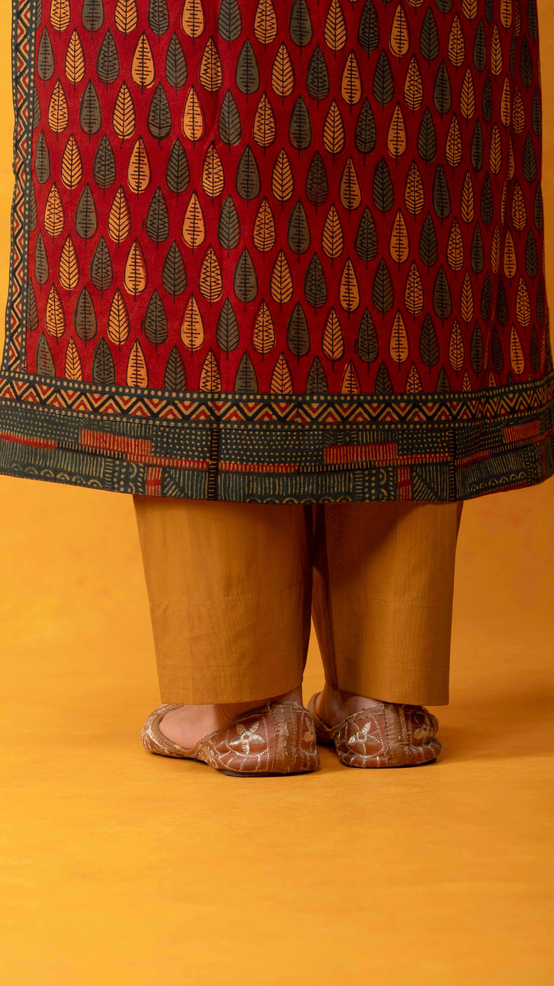 Vaani Ajrakh Kurta