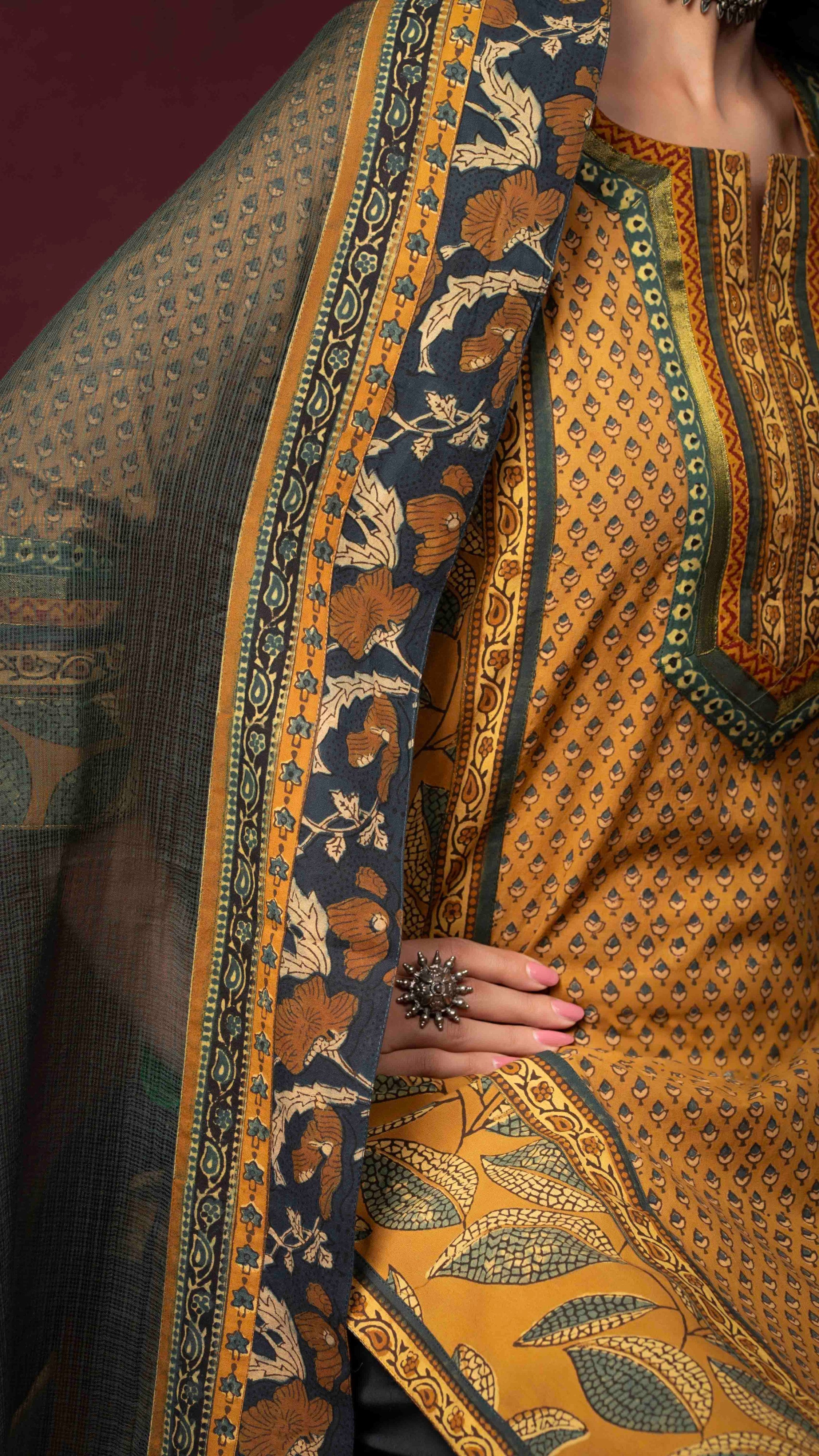 Aavriti Ajrakh Kurta