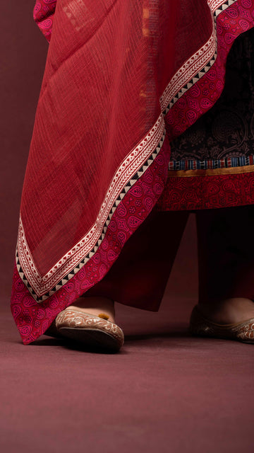 Mehrsa Kota Doriya Dupatta with Ajrakh and Bagh borders
