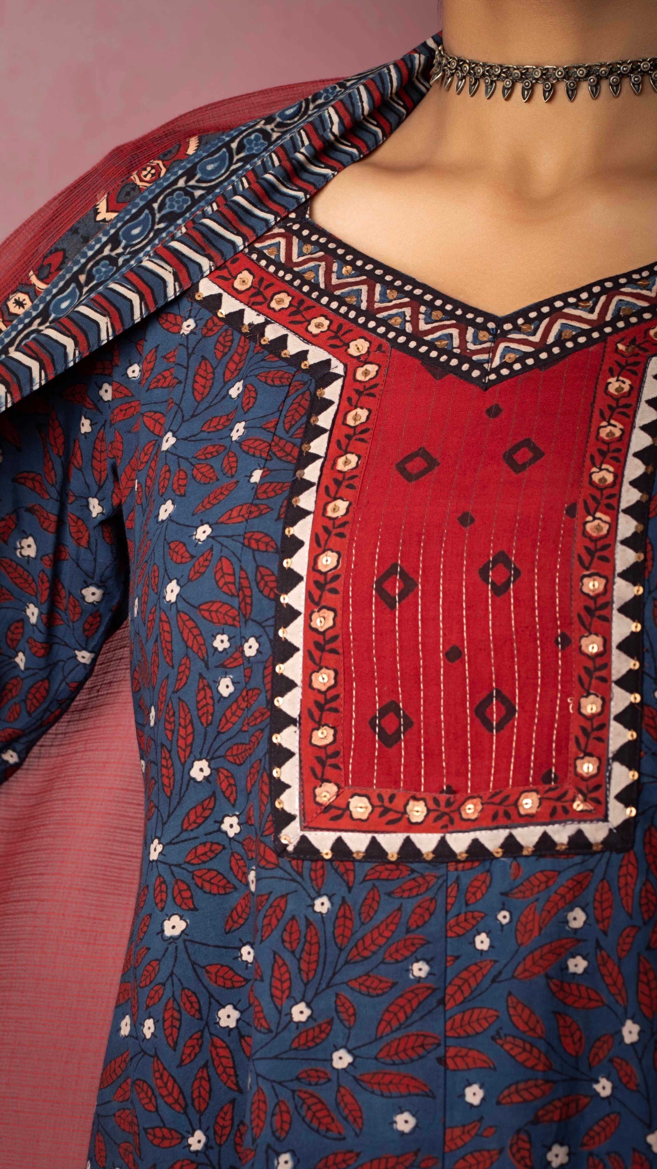 Ava Ajrakh Kurta