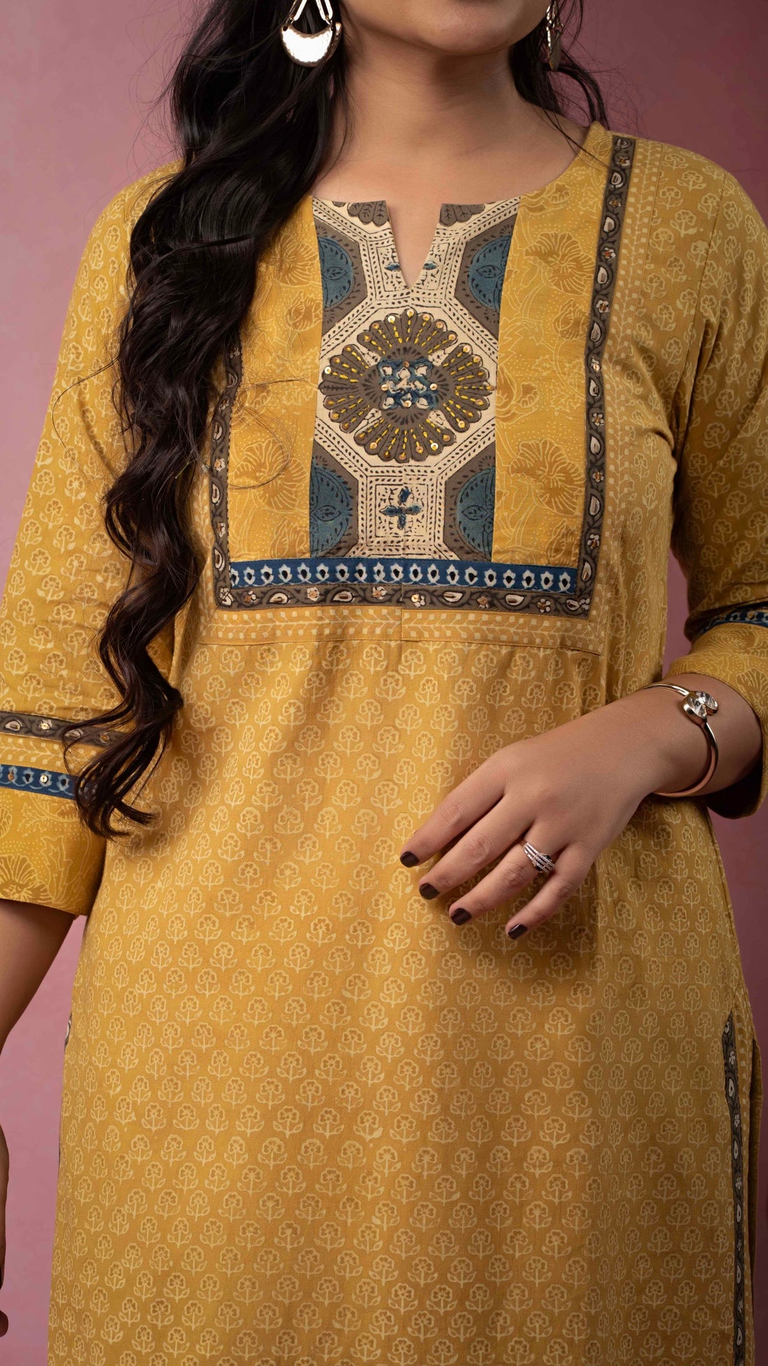 Eliraa Ajrakh  Kurta
