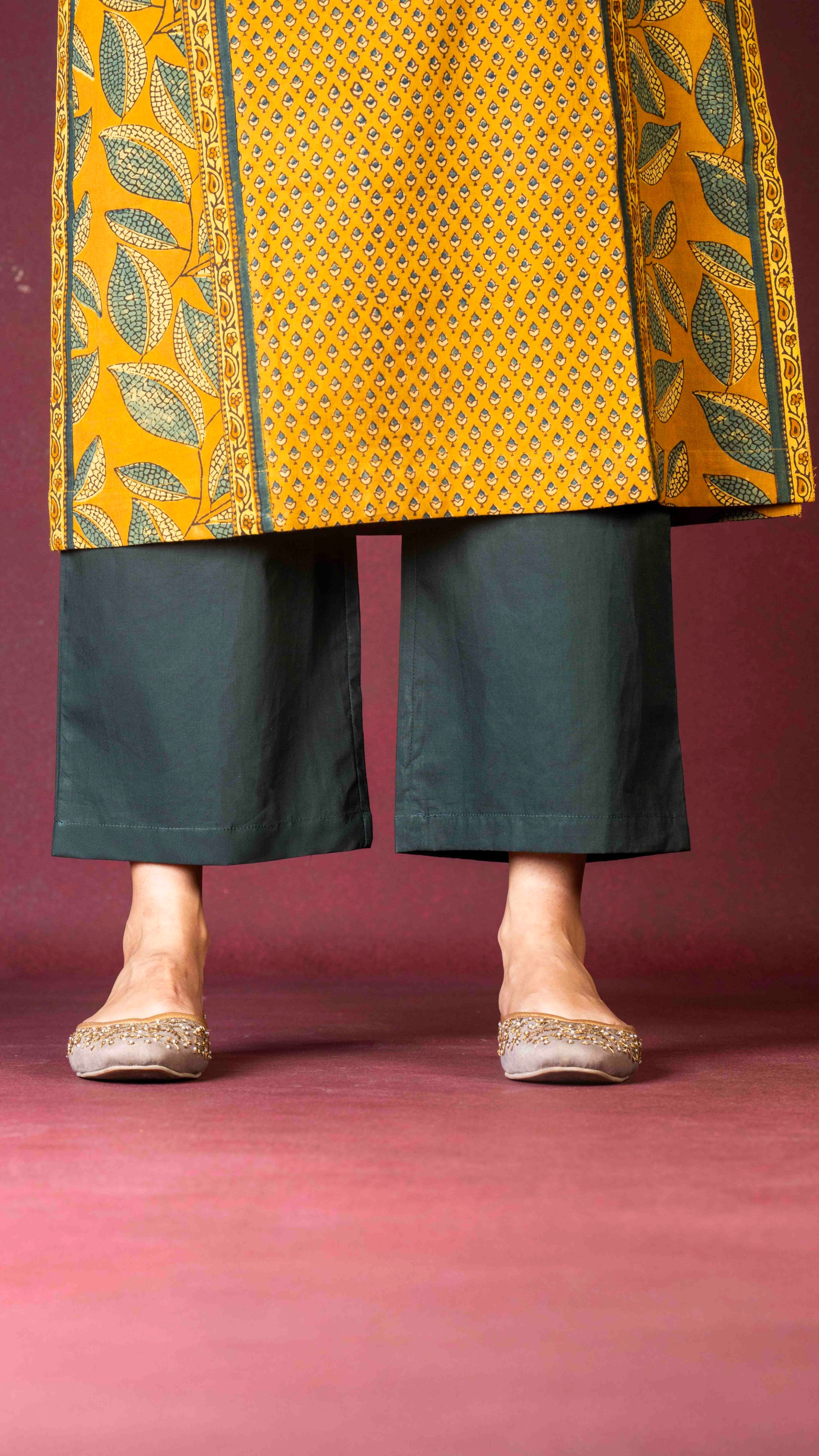 Green palazzo pant with pockets