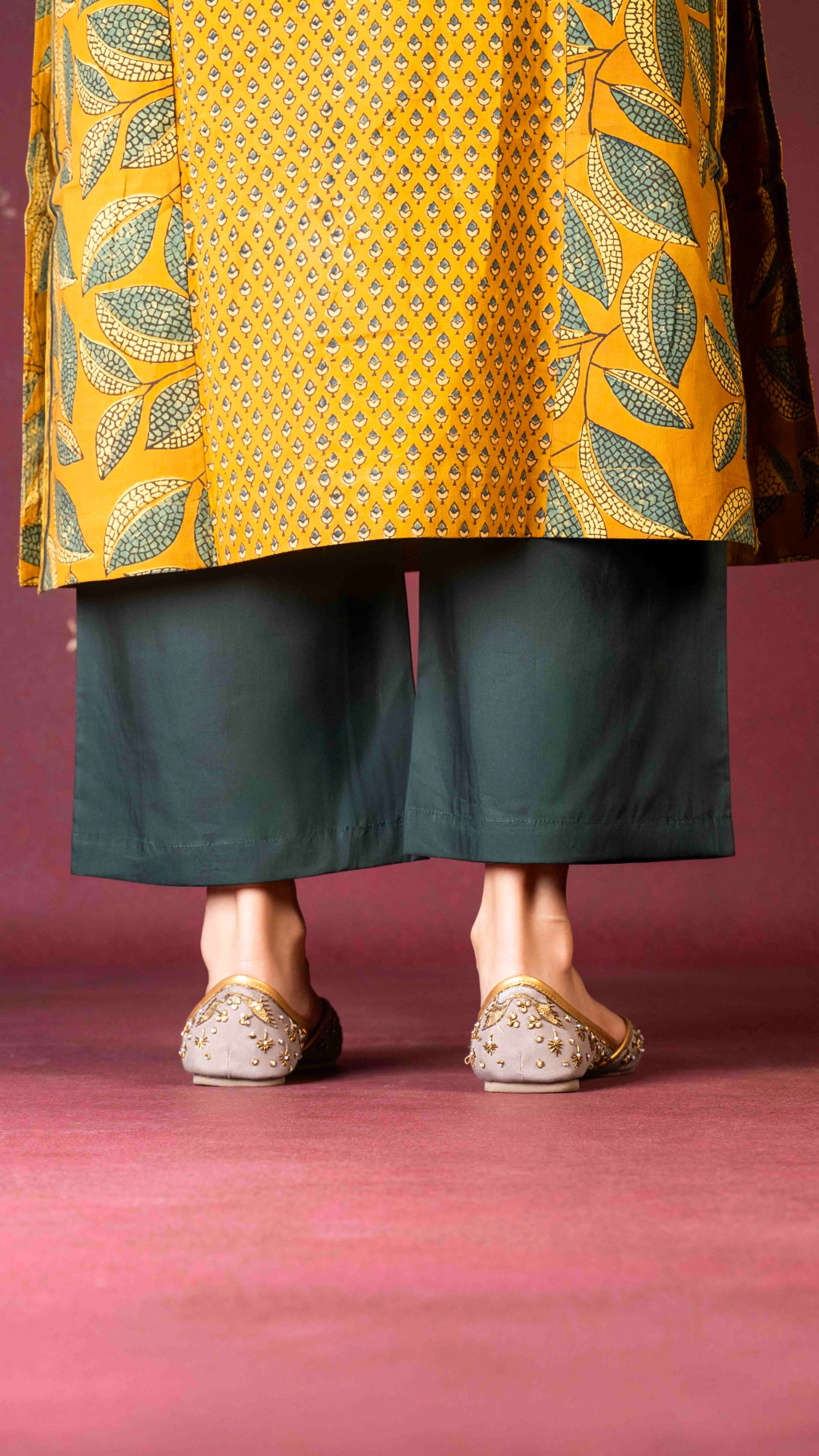 Green palazzo pant with pockets