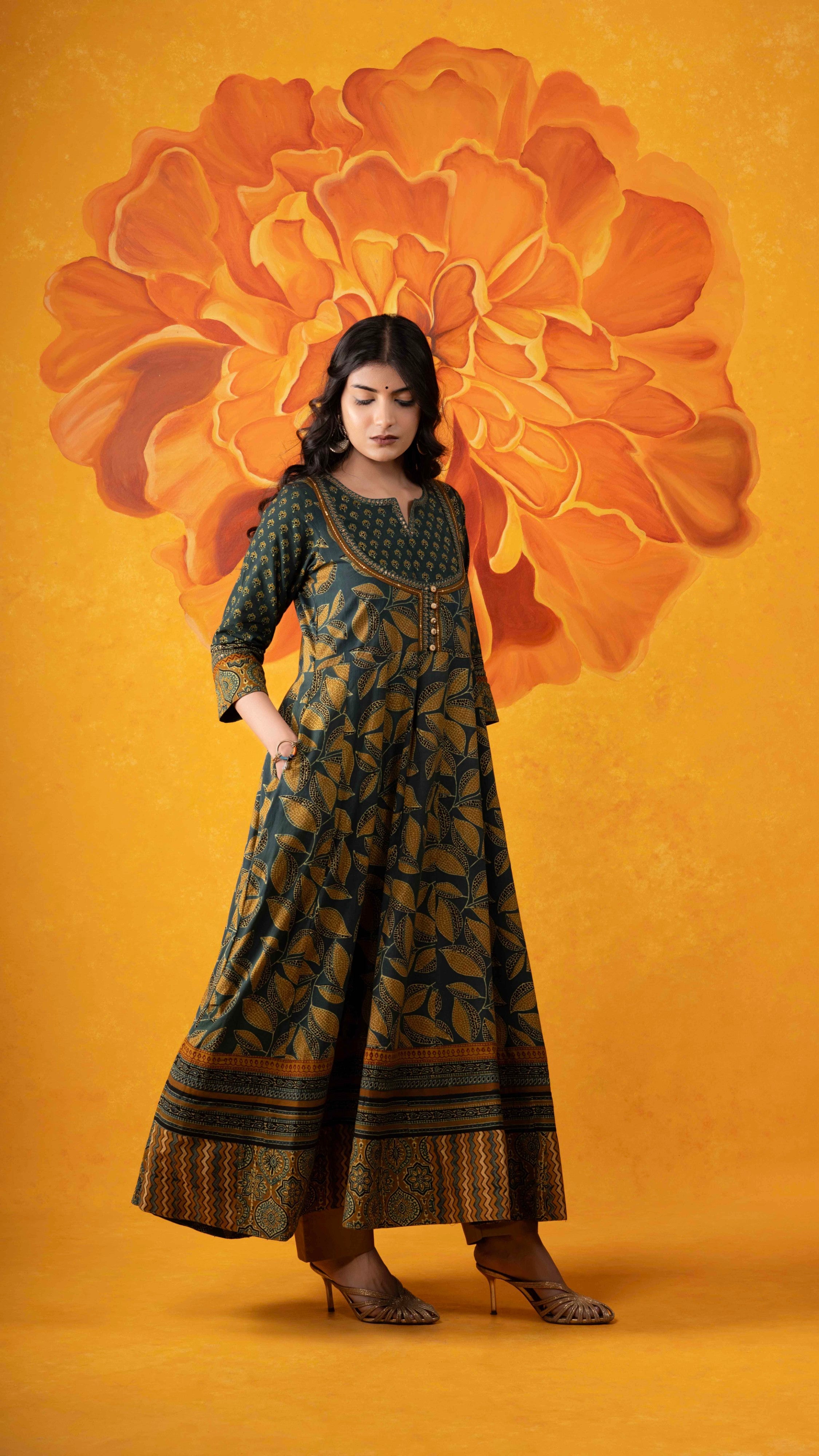 Neerja Ajrakh Kurta