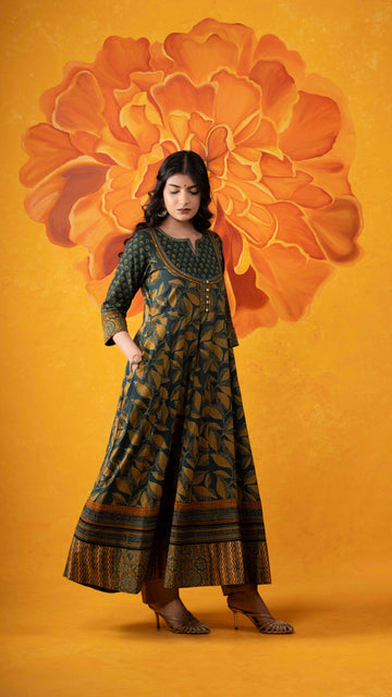 Neerja Ajrakh Kurta