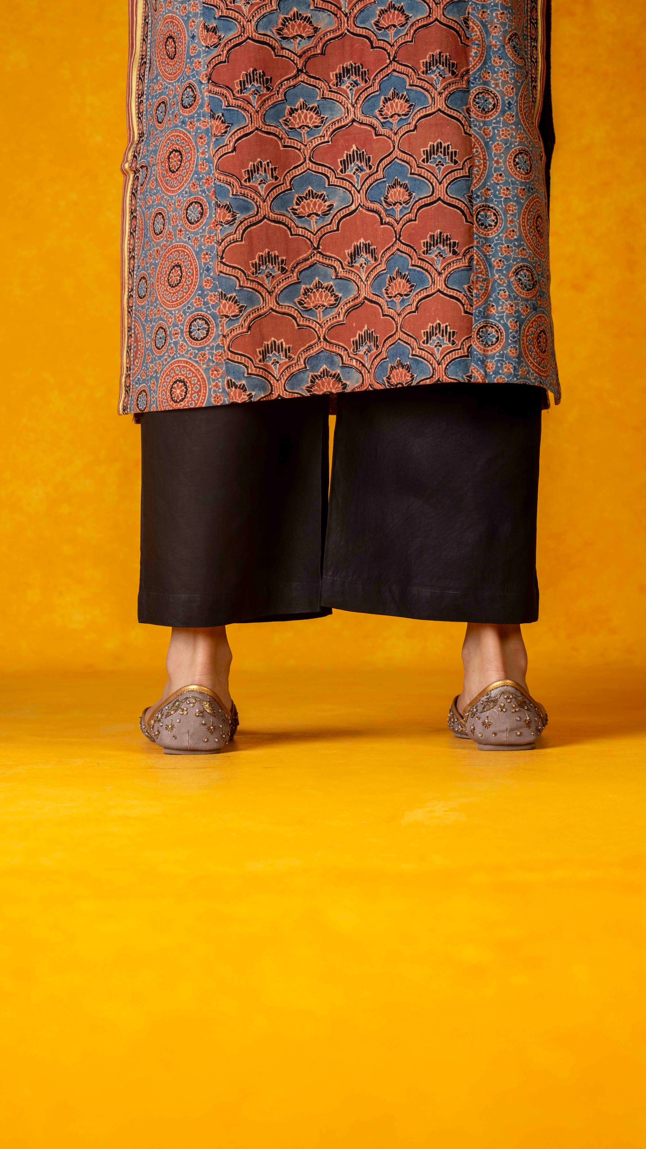 Black palazzo pant with pockets