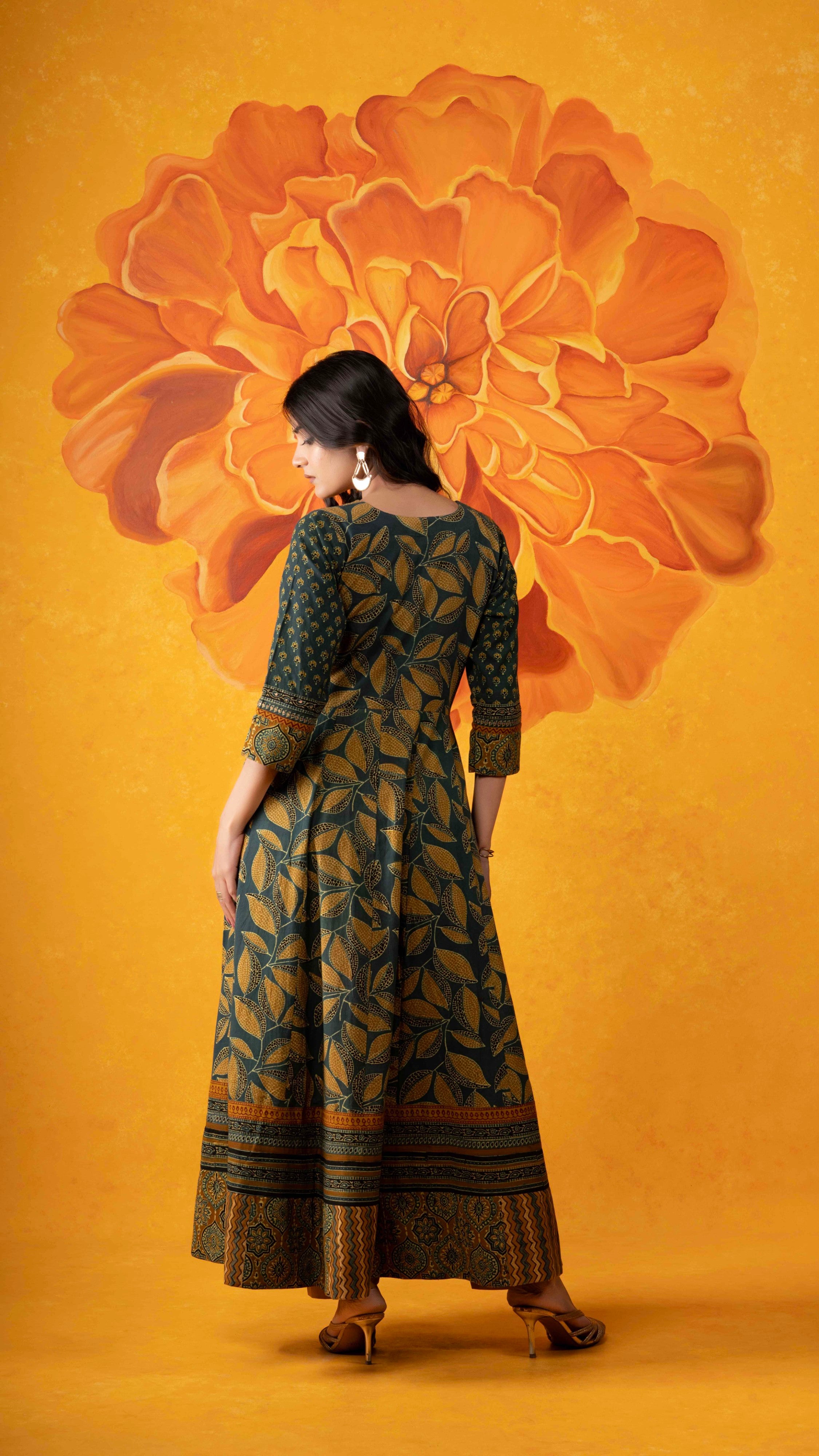 Neerja Ajrakh Kurta