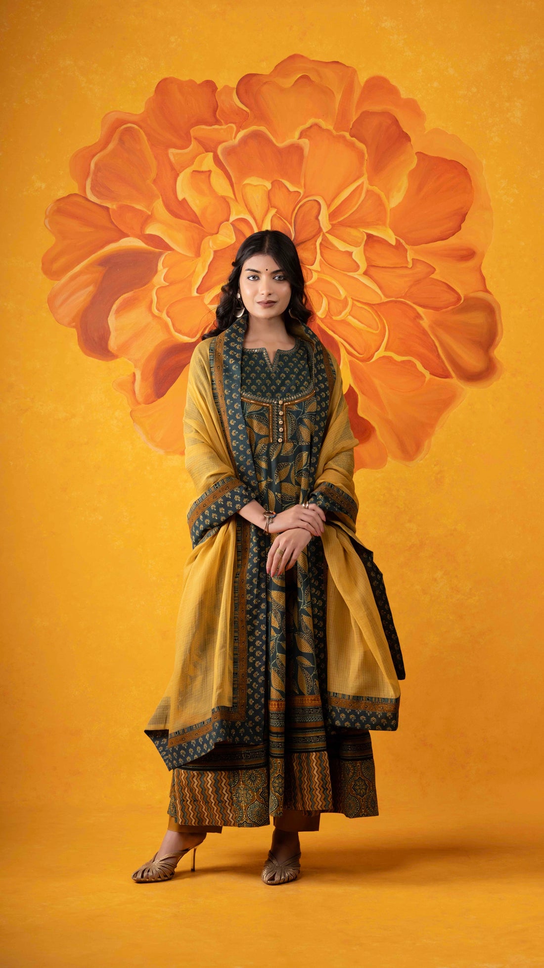 Basantti Kota Doriya Dupatta with Ajrakh borders