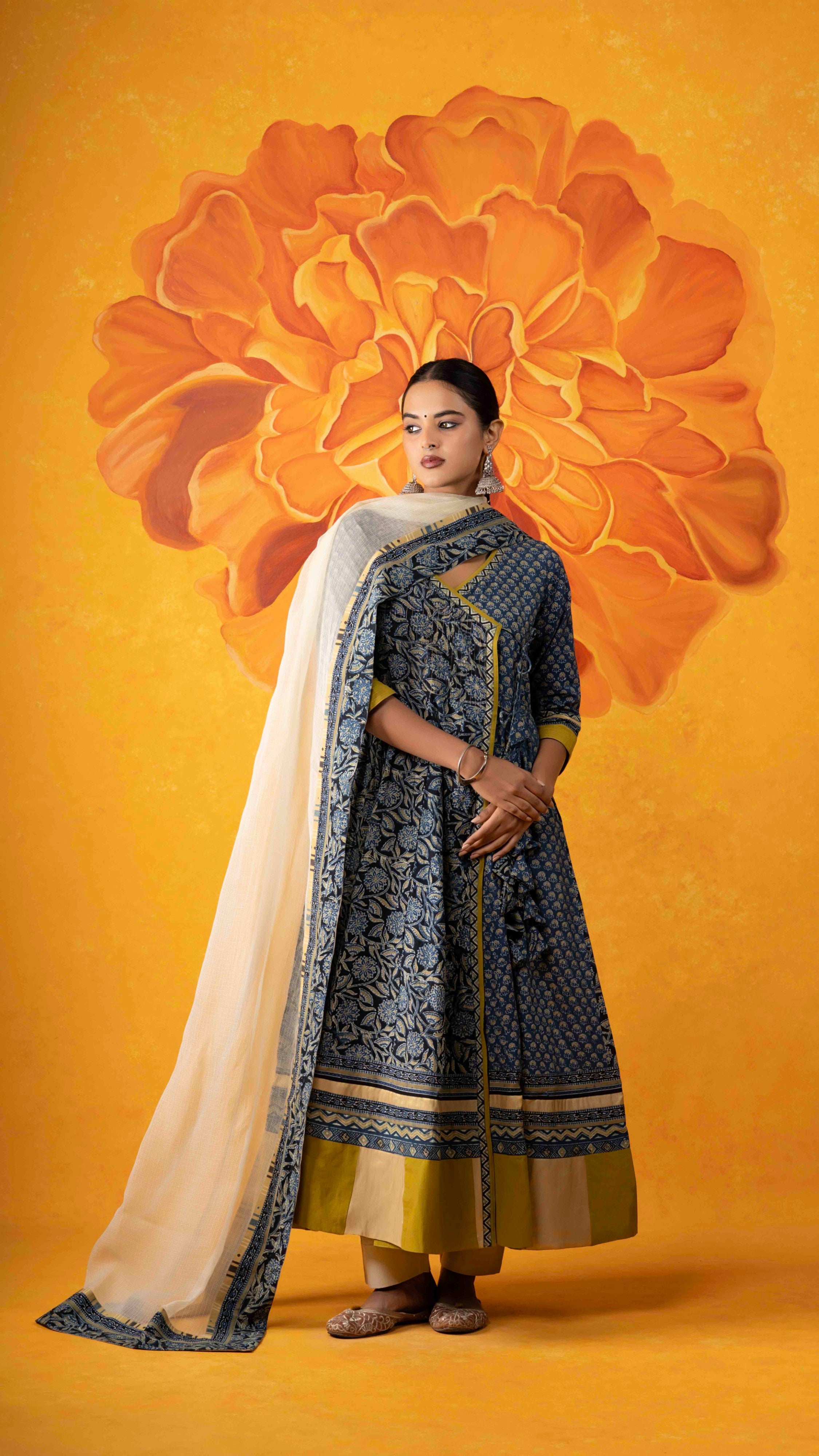 Pareen Kota Doriya Dupatta  with Ajrakh borders