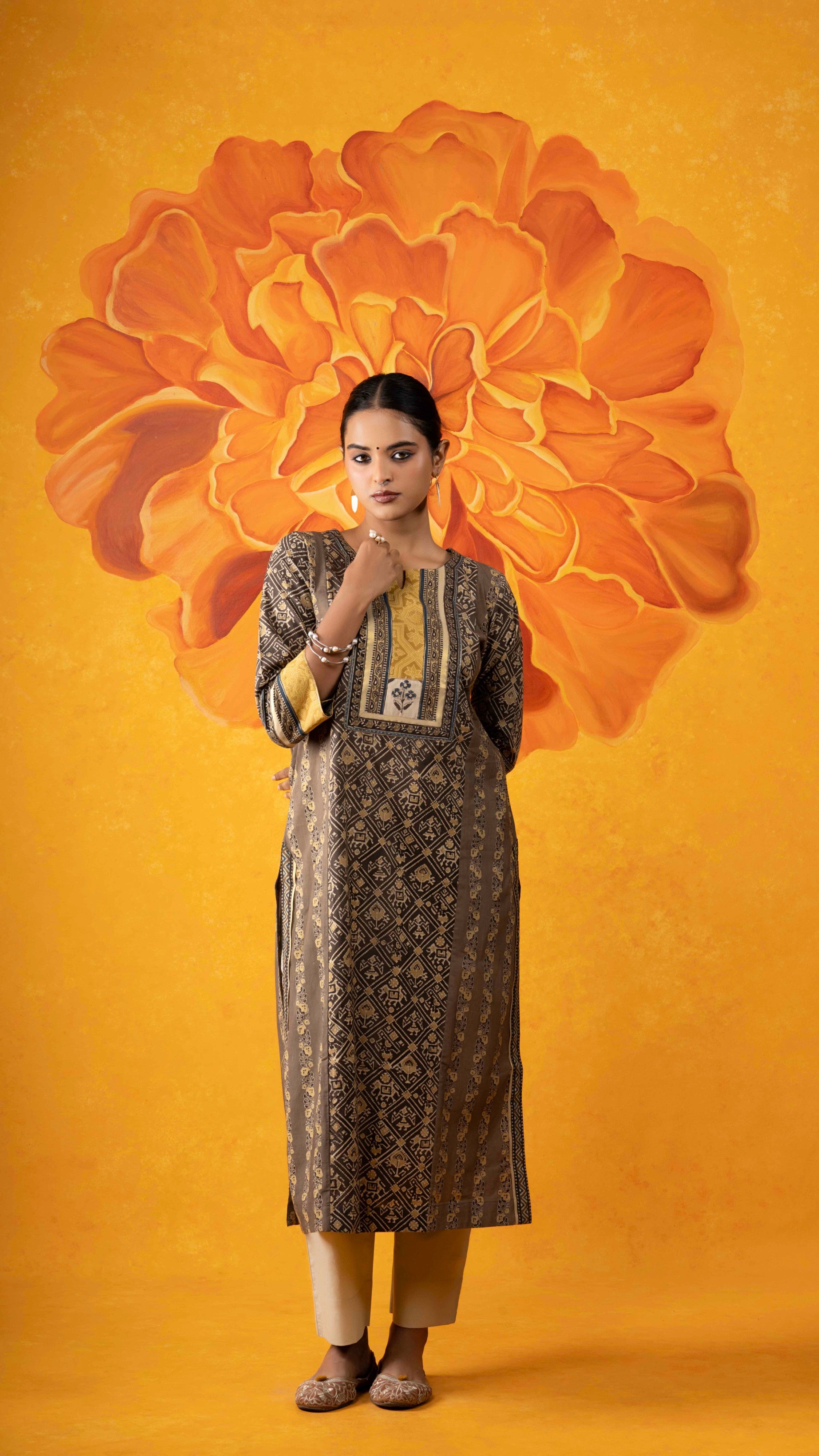 Mehuli Ajrakh Kurta
