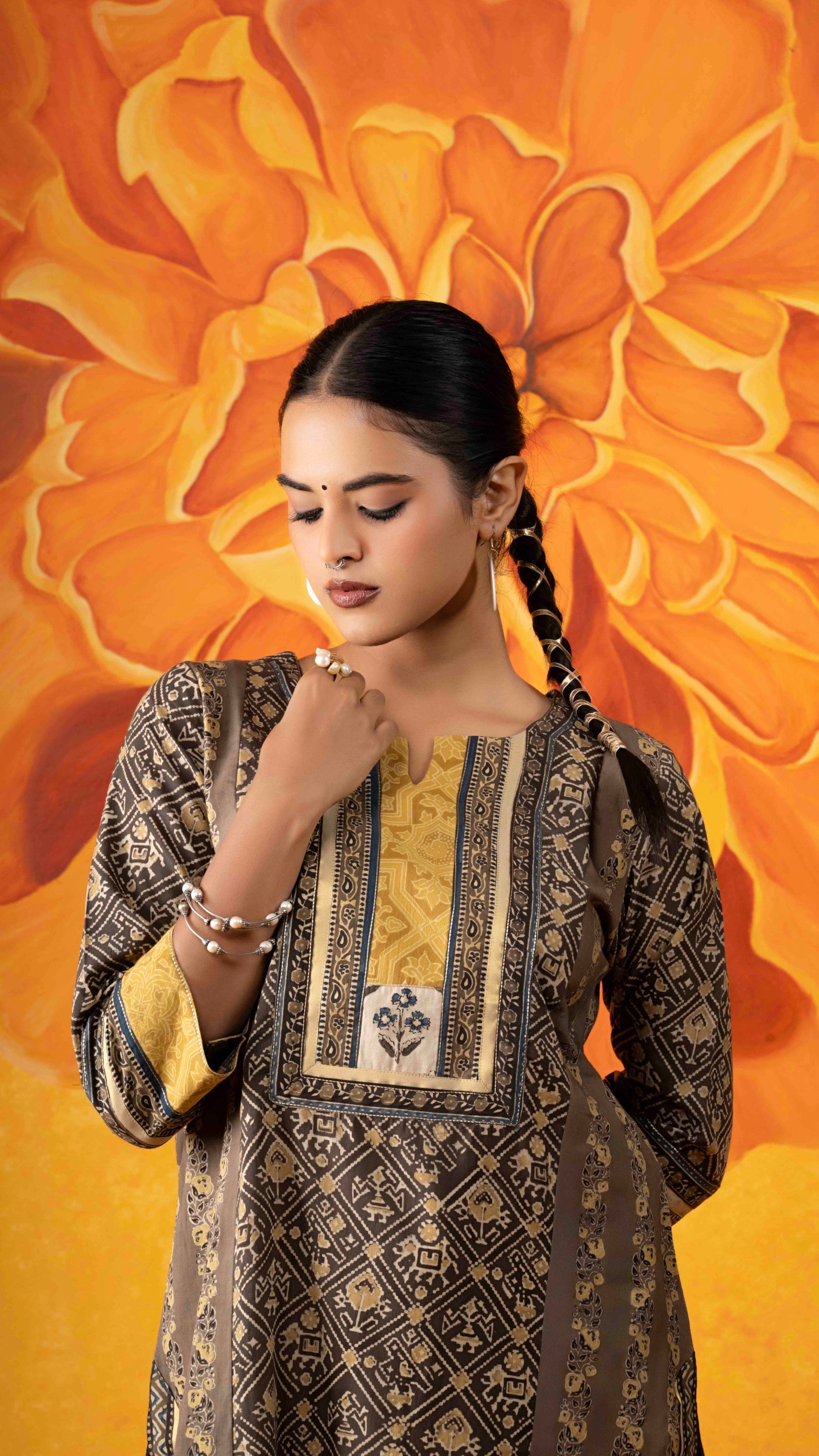 Mehuli Ajrakh Kurta