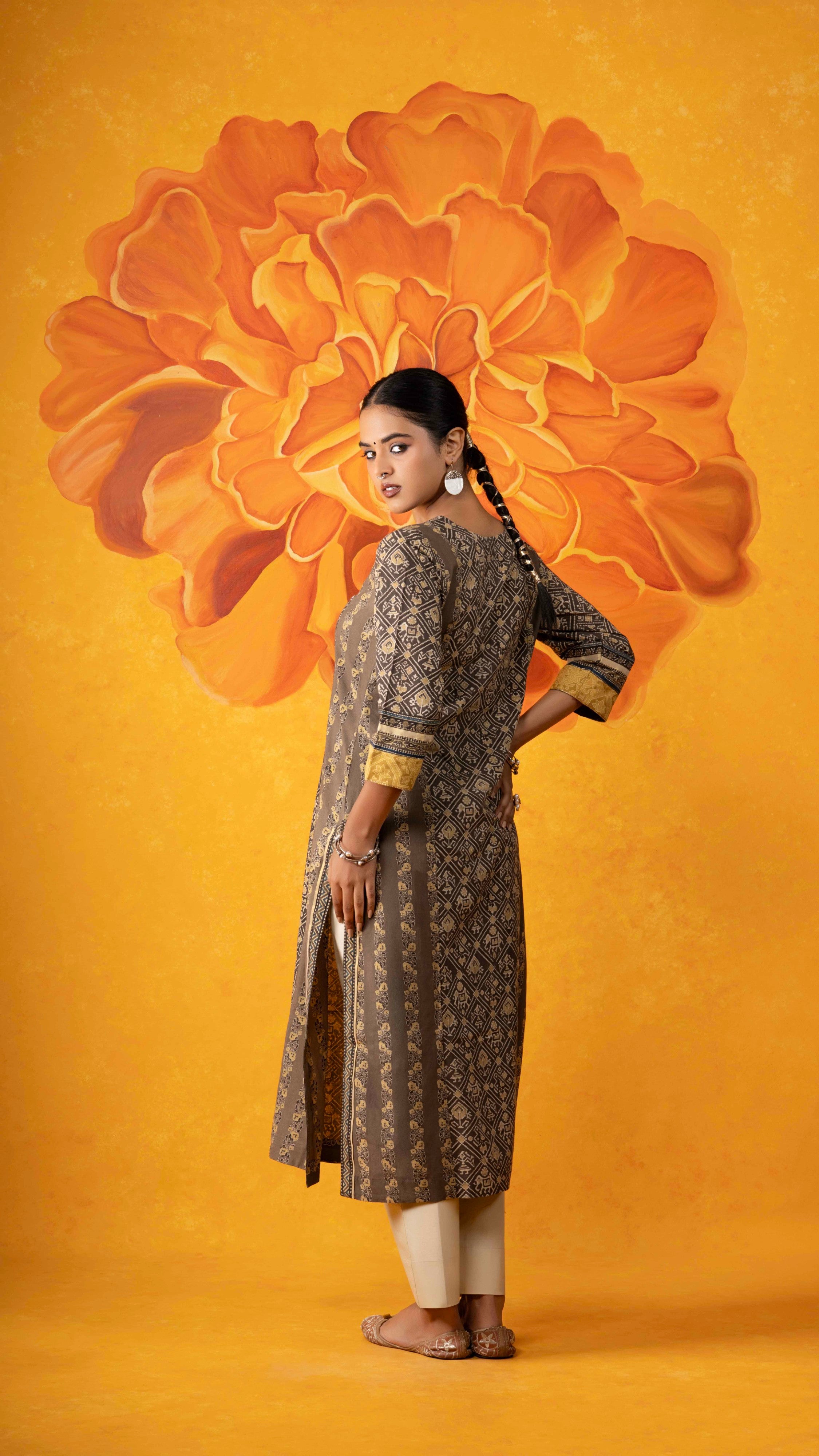 Mehuli Ajrakh Kurta