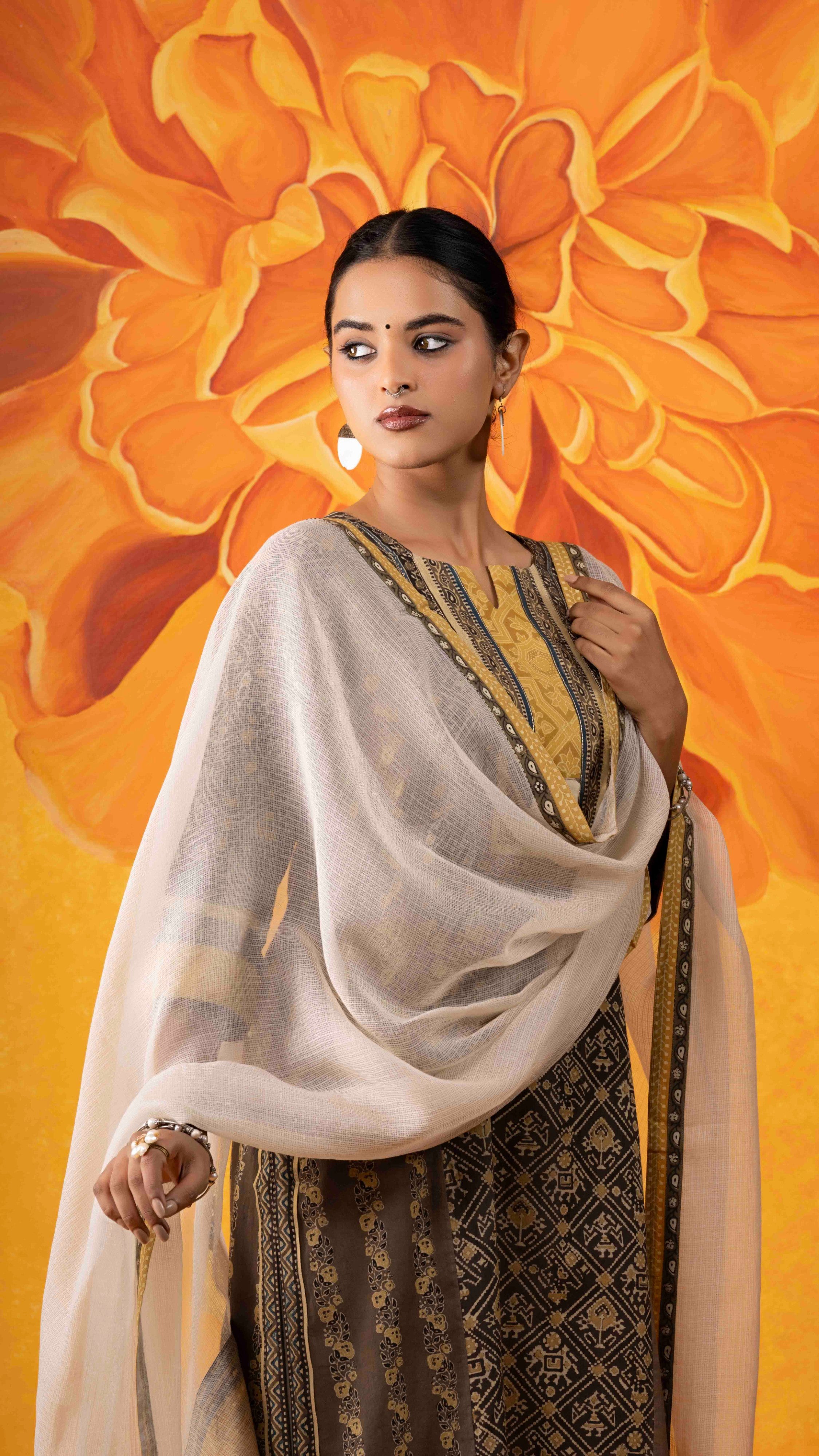 Mehuli Ajrakh Kurta