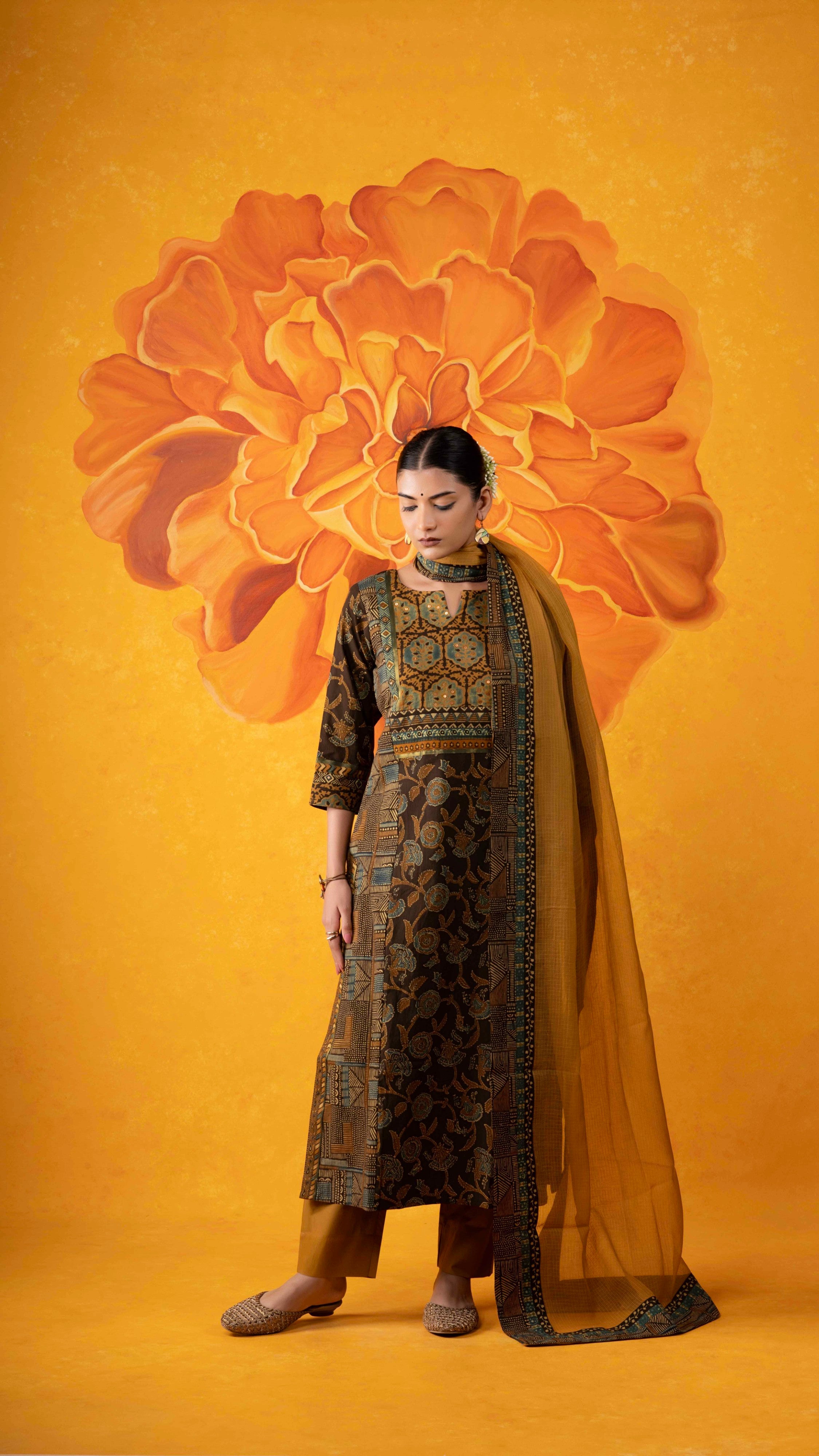 Roshniya Kota Doriya Dupatta  with Ajrakh borders