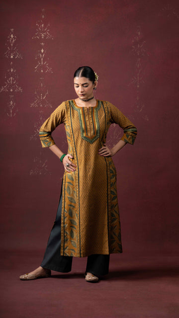 Aavriti Ajrakh Kurta