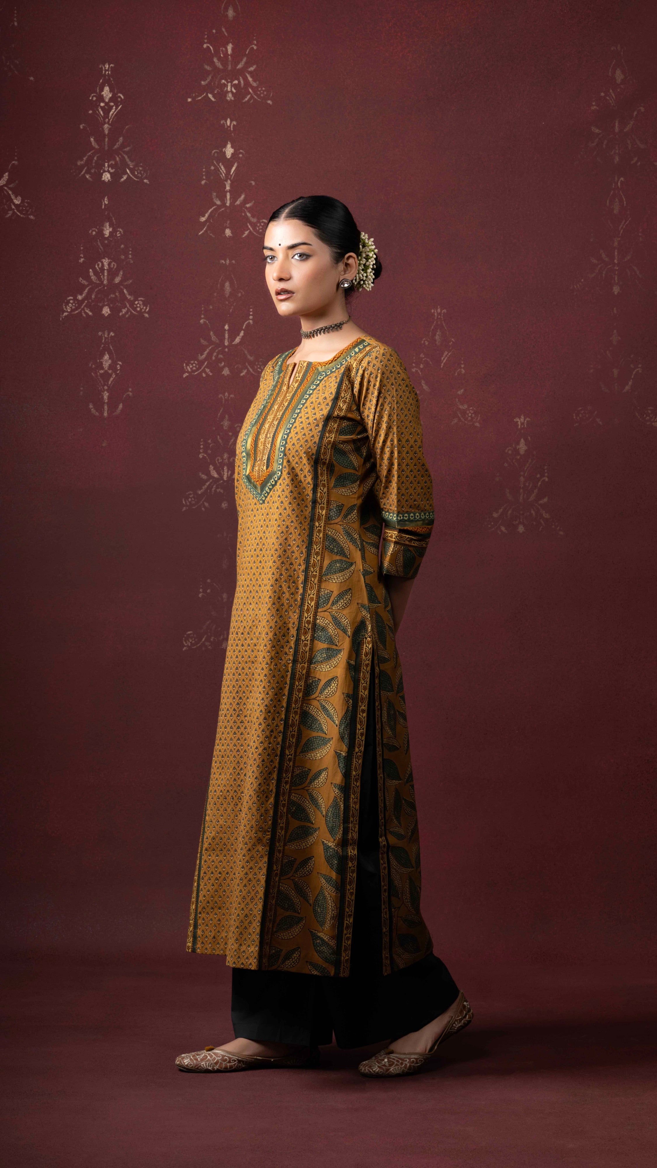 Aavriti Ajrakh Kurta