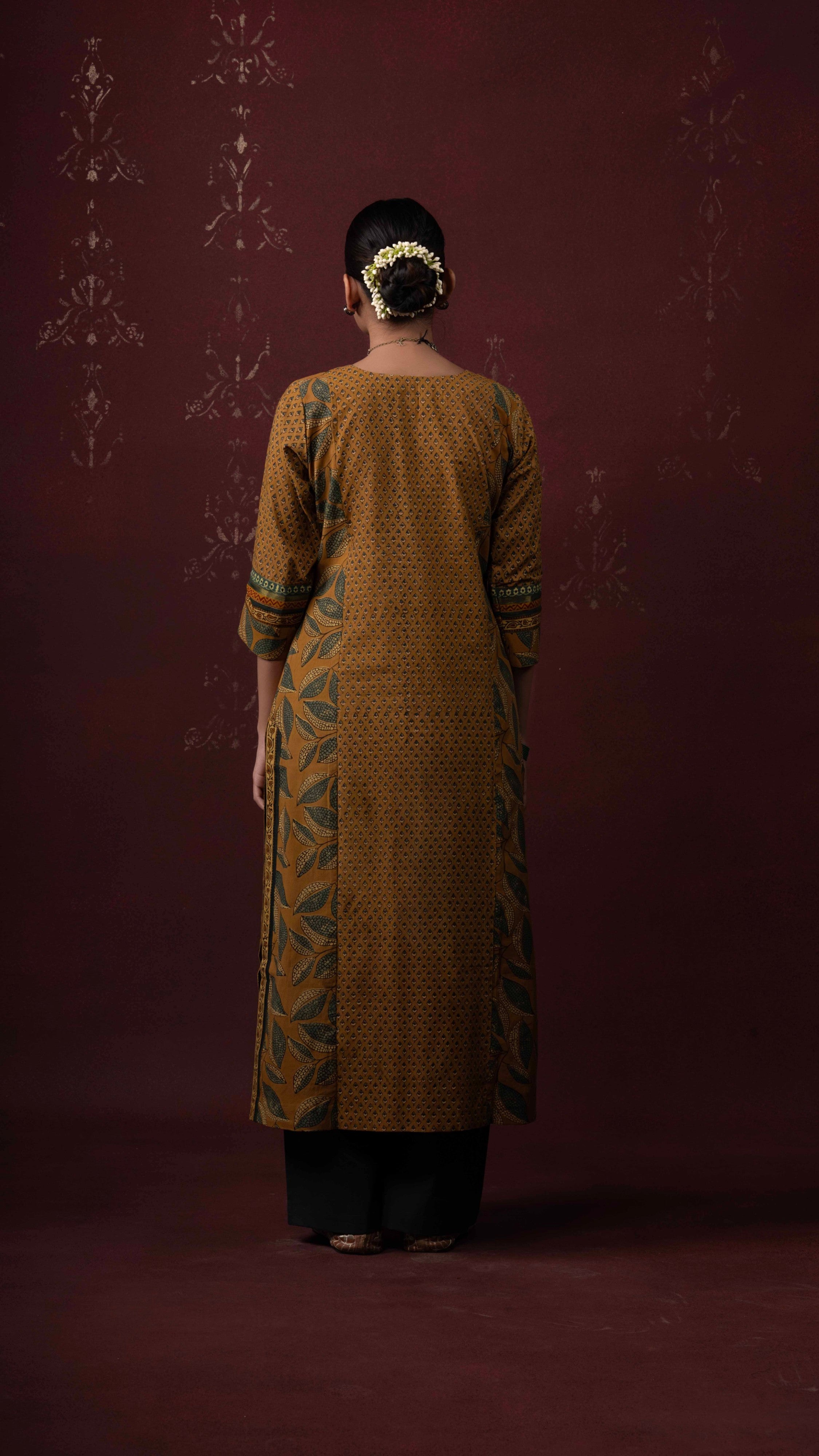 Aavriti Ajrakh Kurta