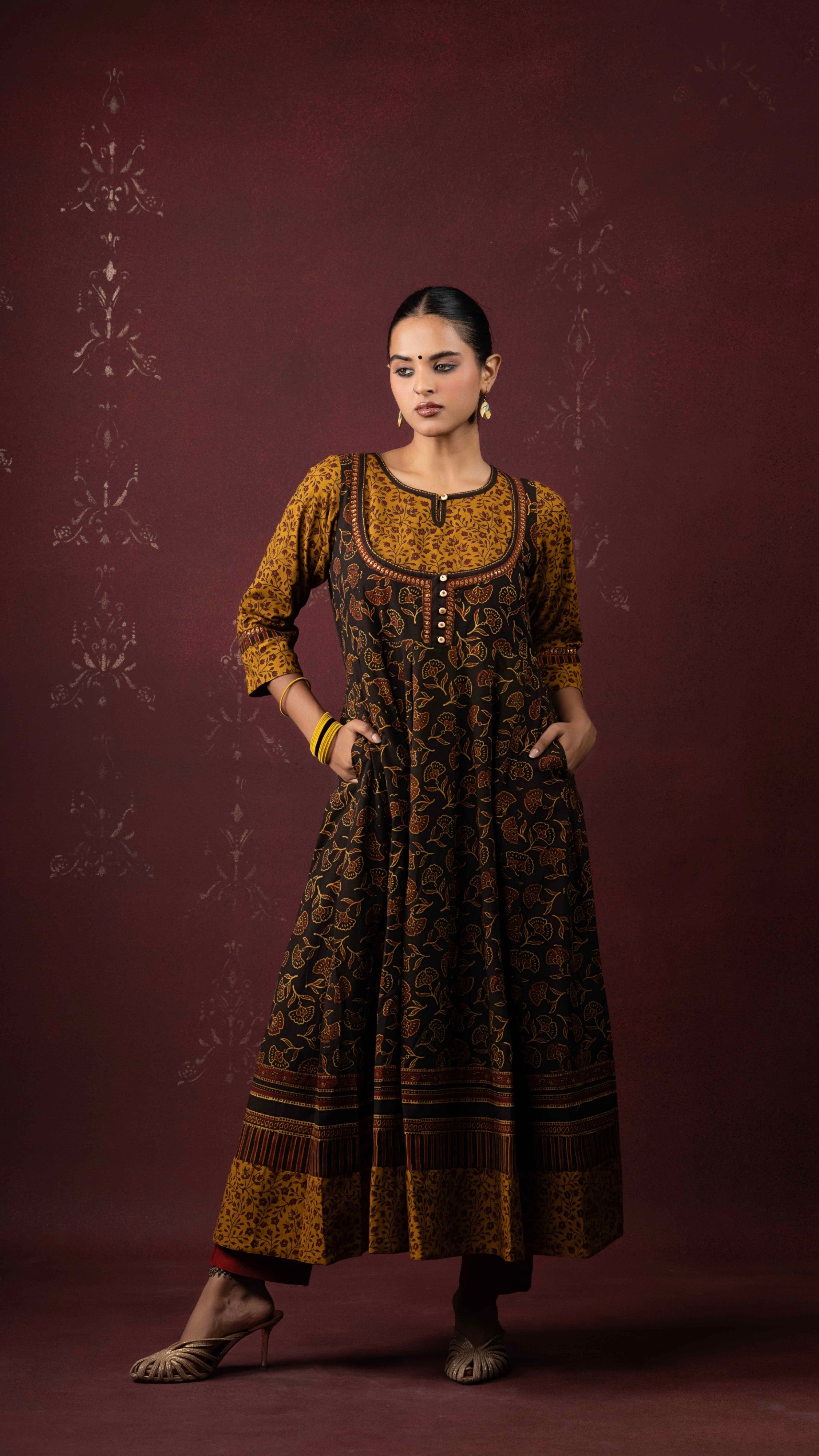 Varnyaa Ajrakh Kurta