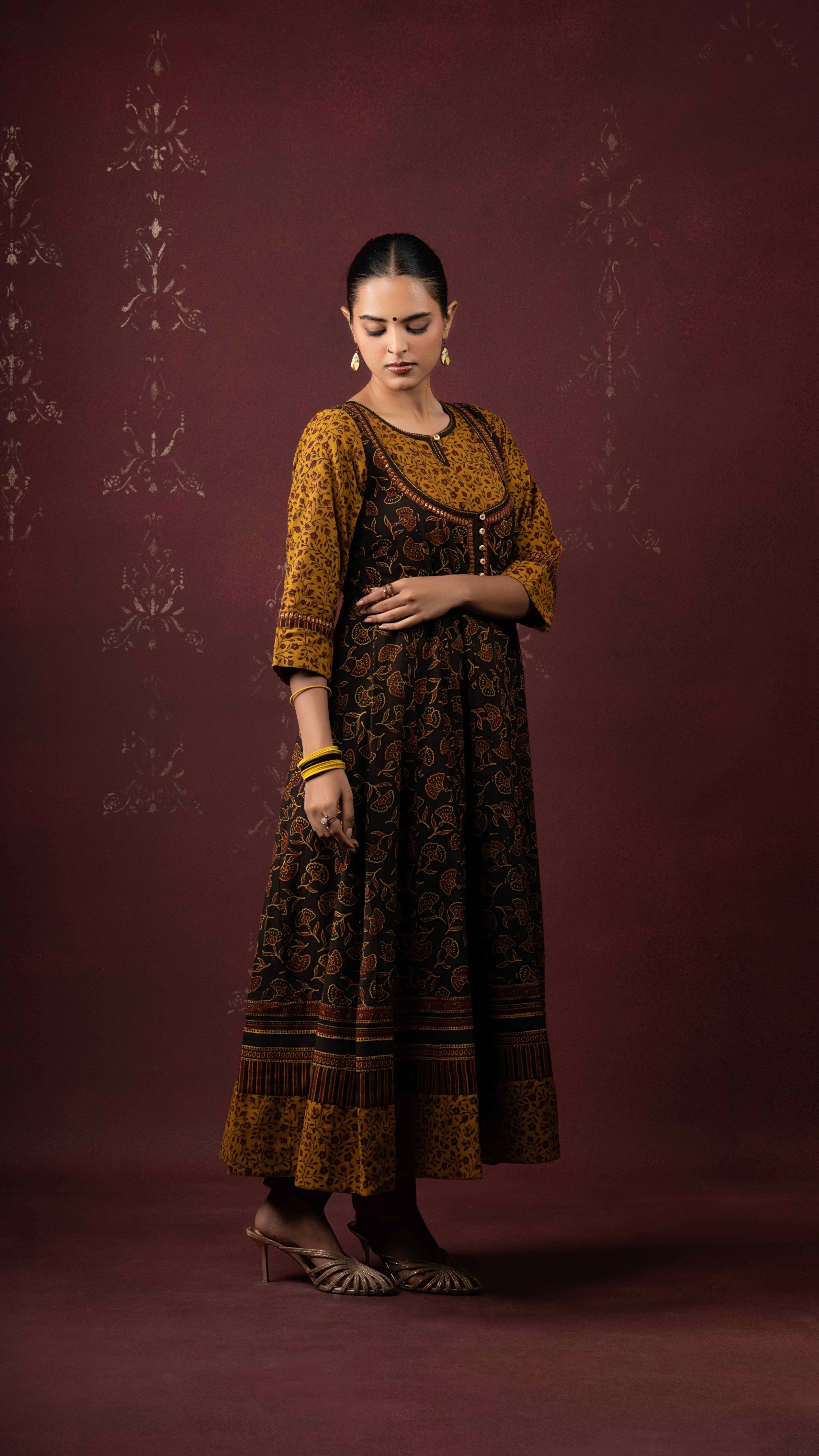 Varnyaa Ajrakh Kurta