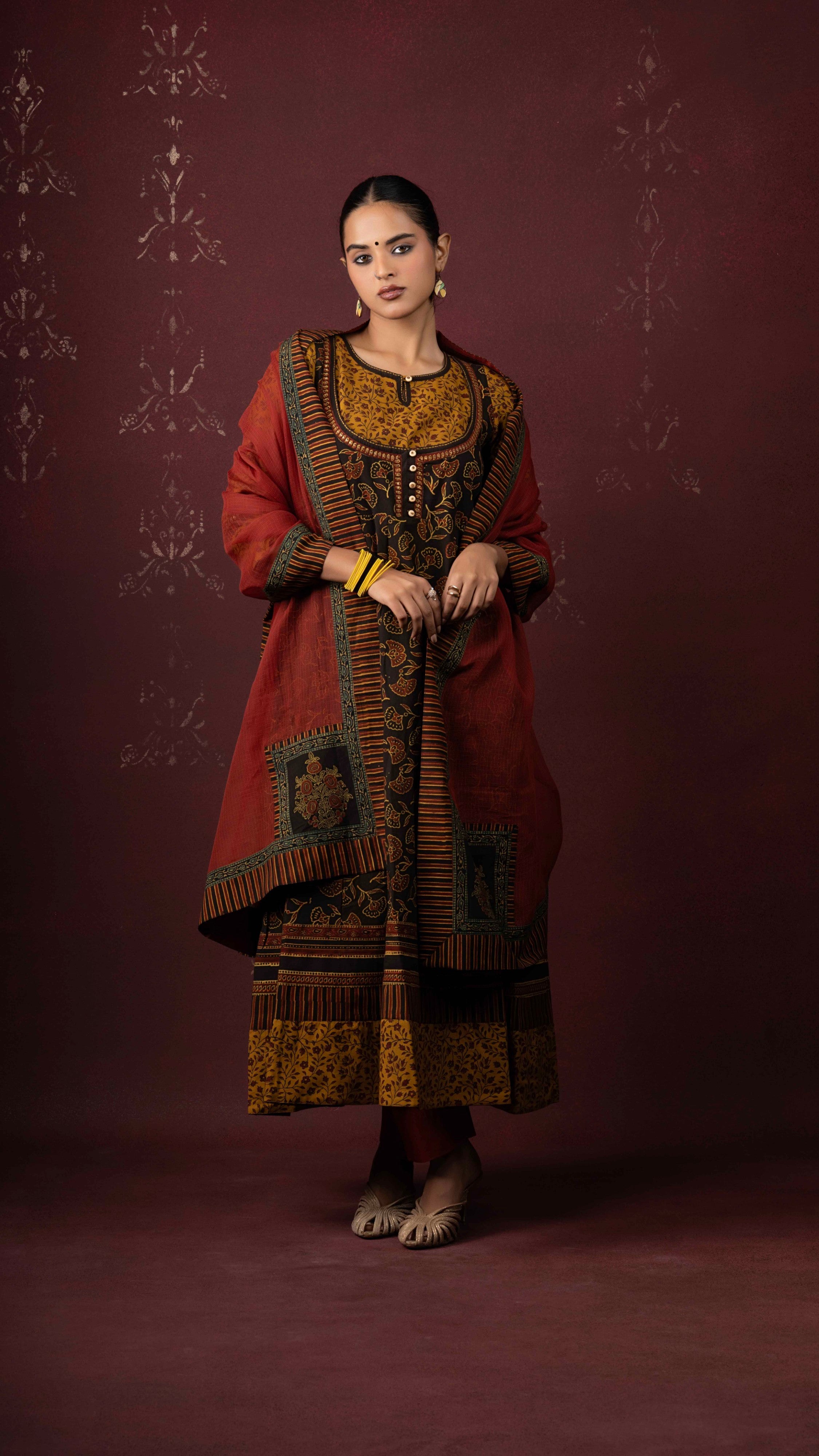 Varnyaa Ajrakh Kurta