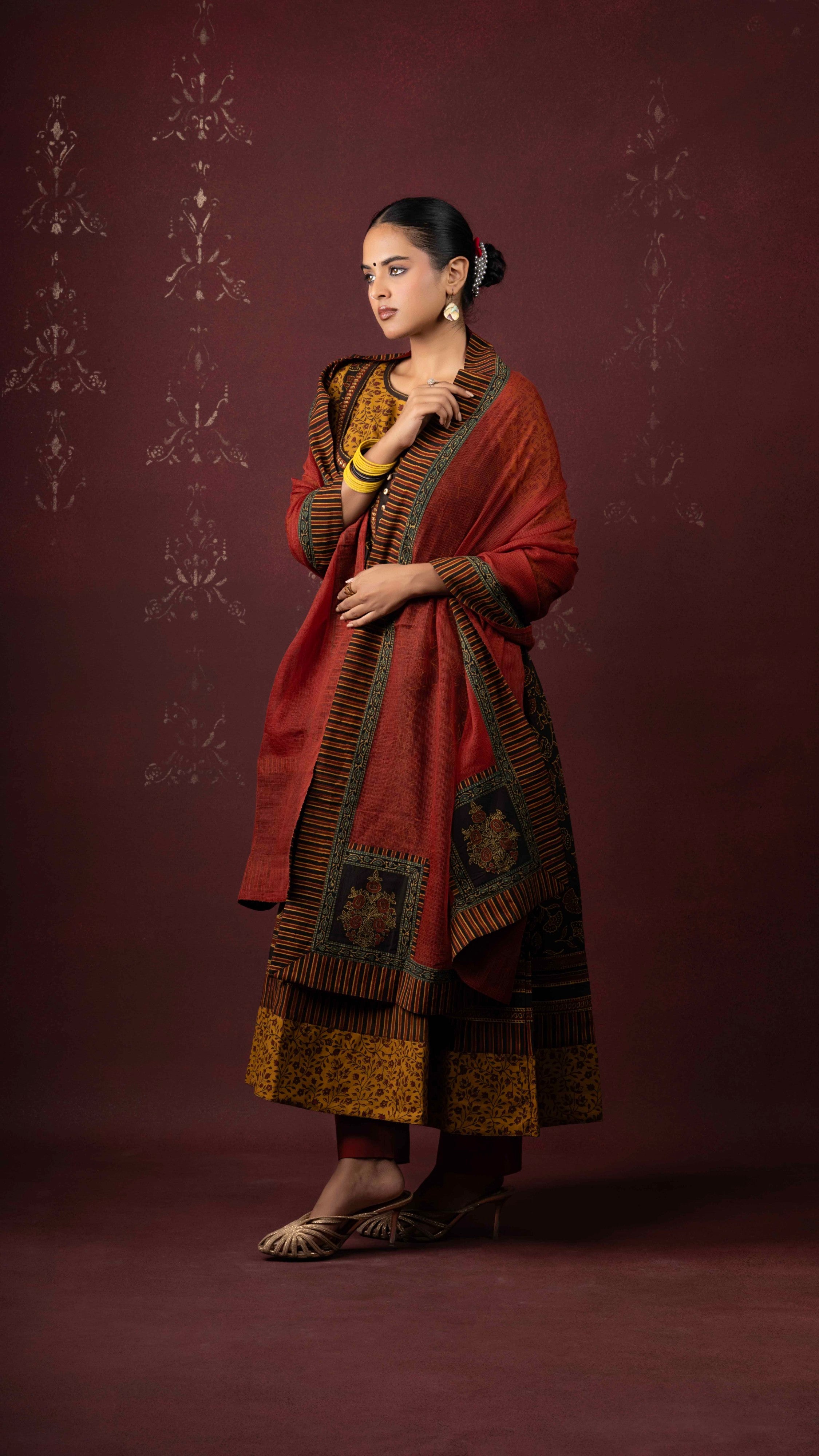 Varnyaa Ajrakh Kurta