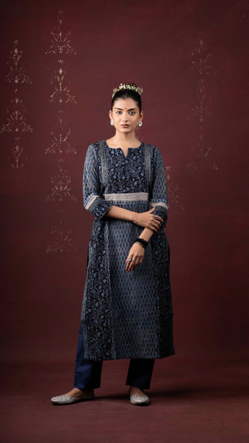 Tara Ajrakh Kurta