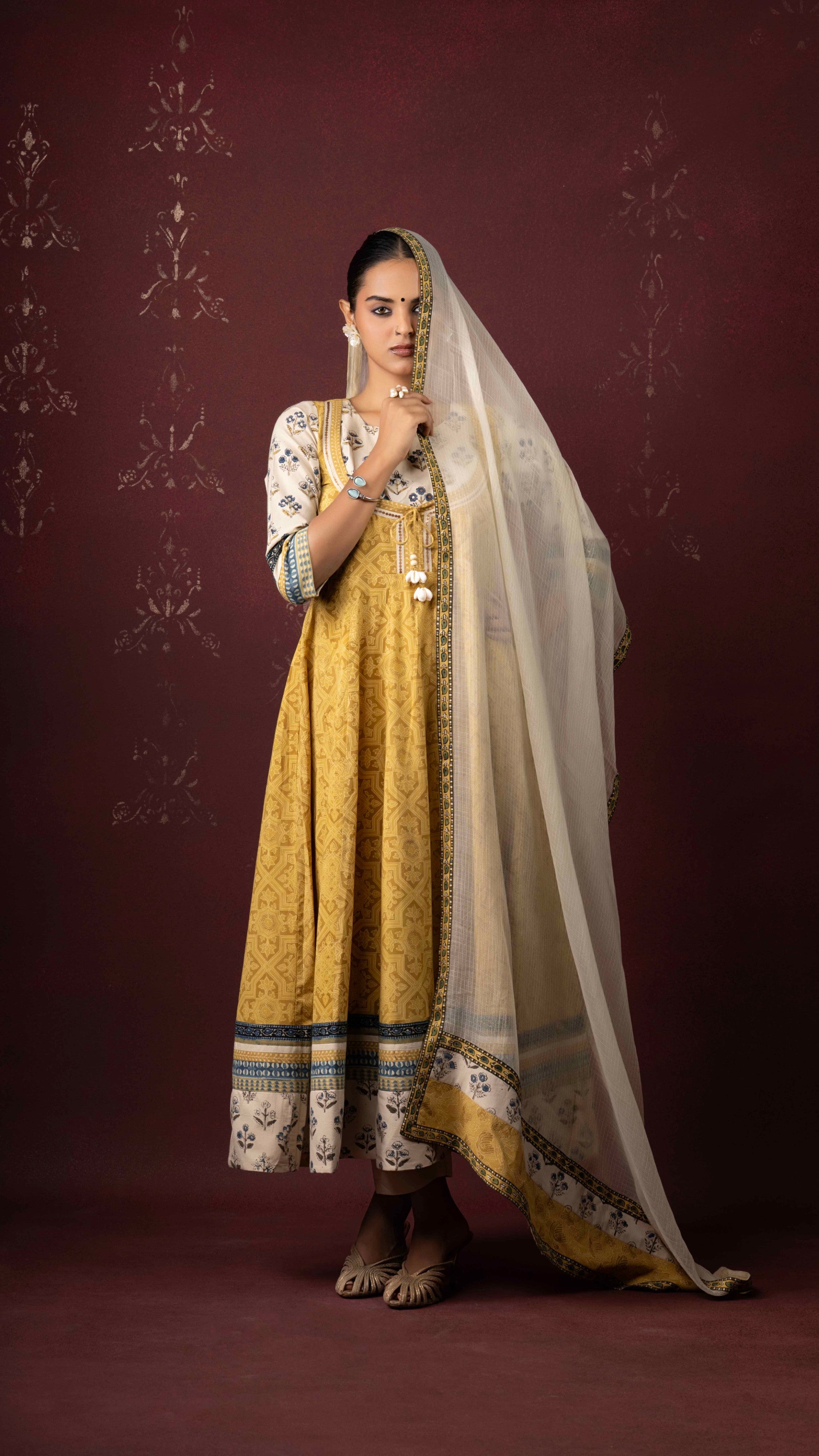 Mehsa Kota Doriya Dupatta with Ajrakh borders