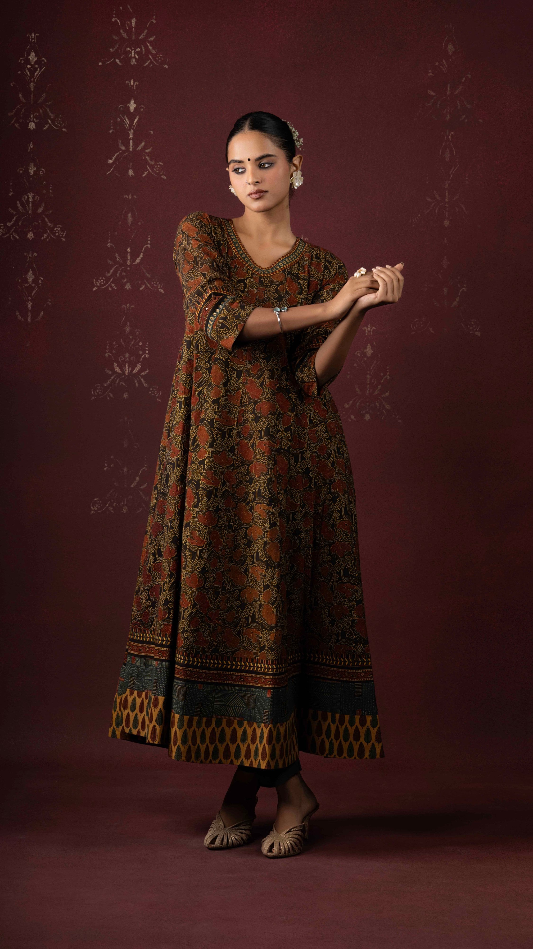 Elika Ajrakh Kurta