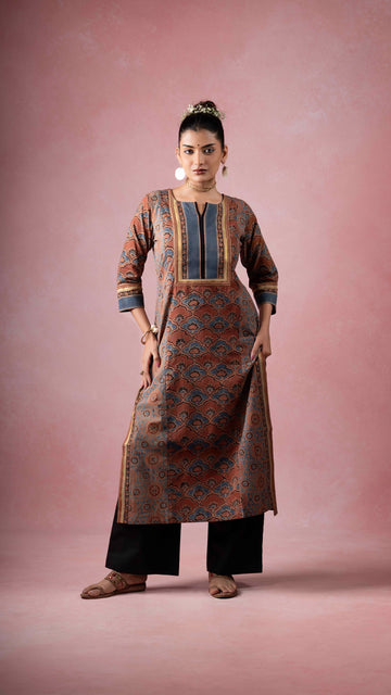 Iraja Ajrakh Kurta