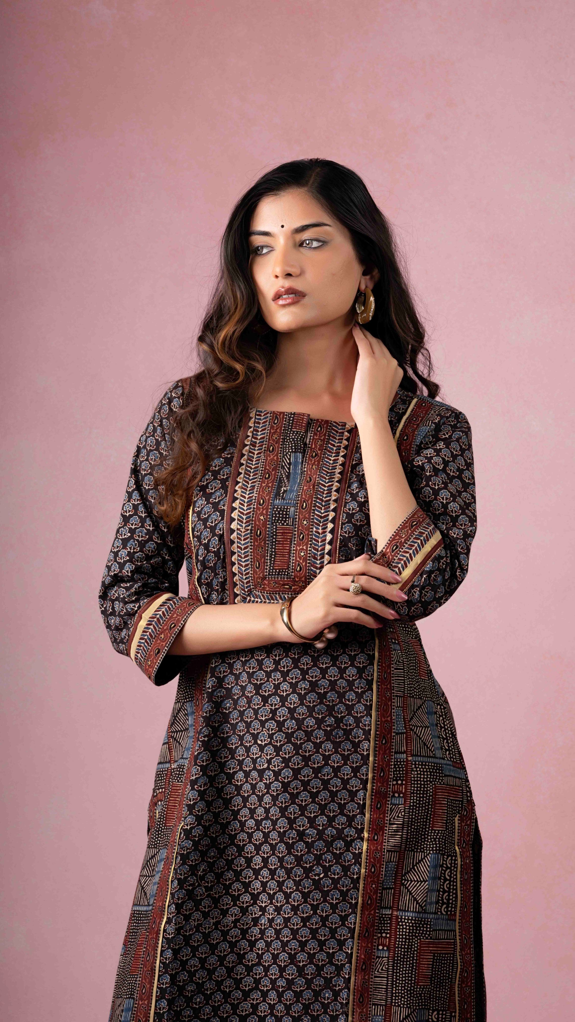 Saarya Ajrakh Kurta