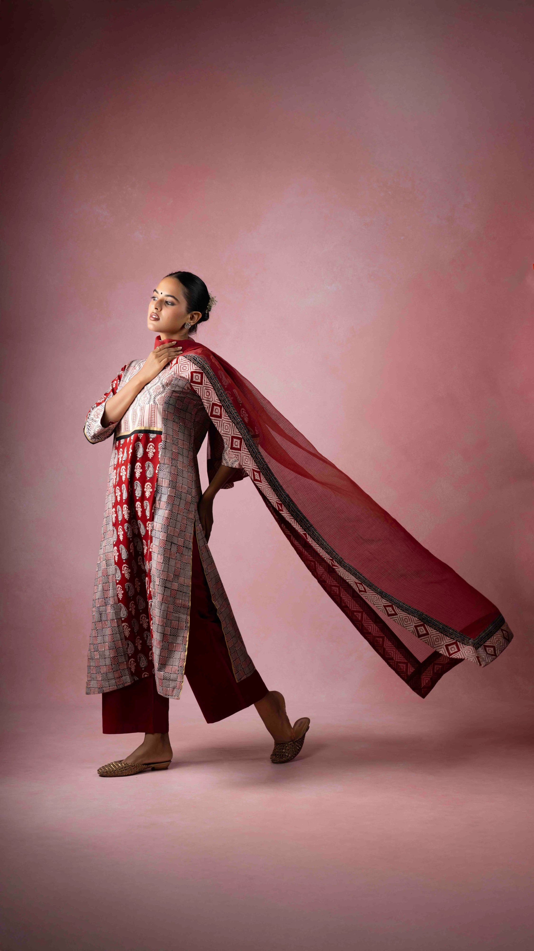 Nasreen Kota Doriya Dupatta with Ajrakh and Bagh borders