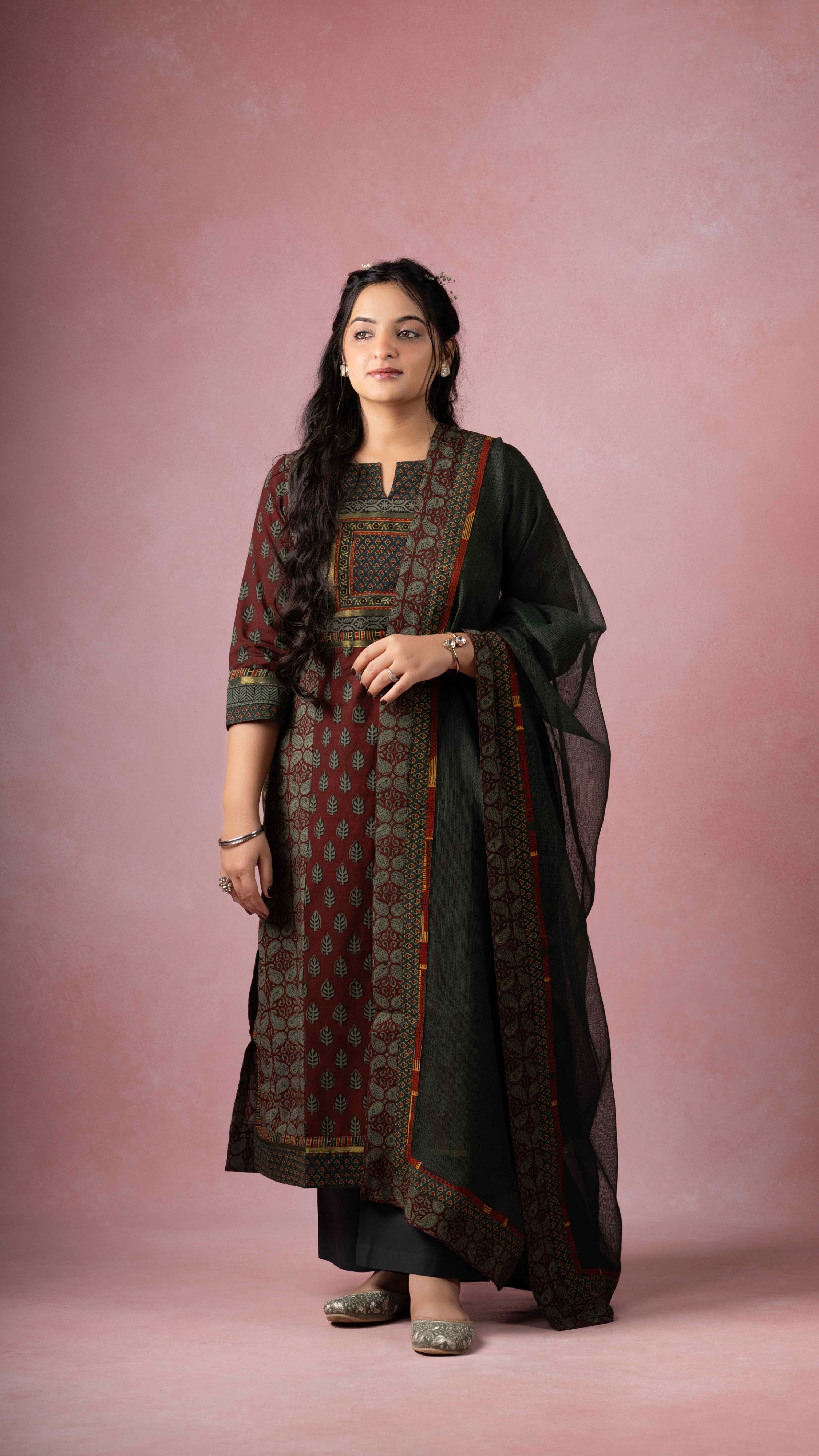 Swarali Kota Doriya Dupatta with Ajrakh and Bagh borders