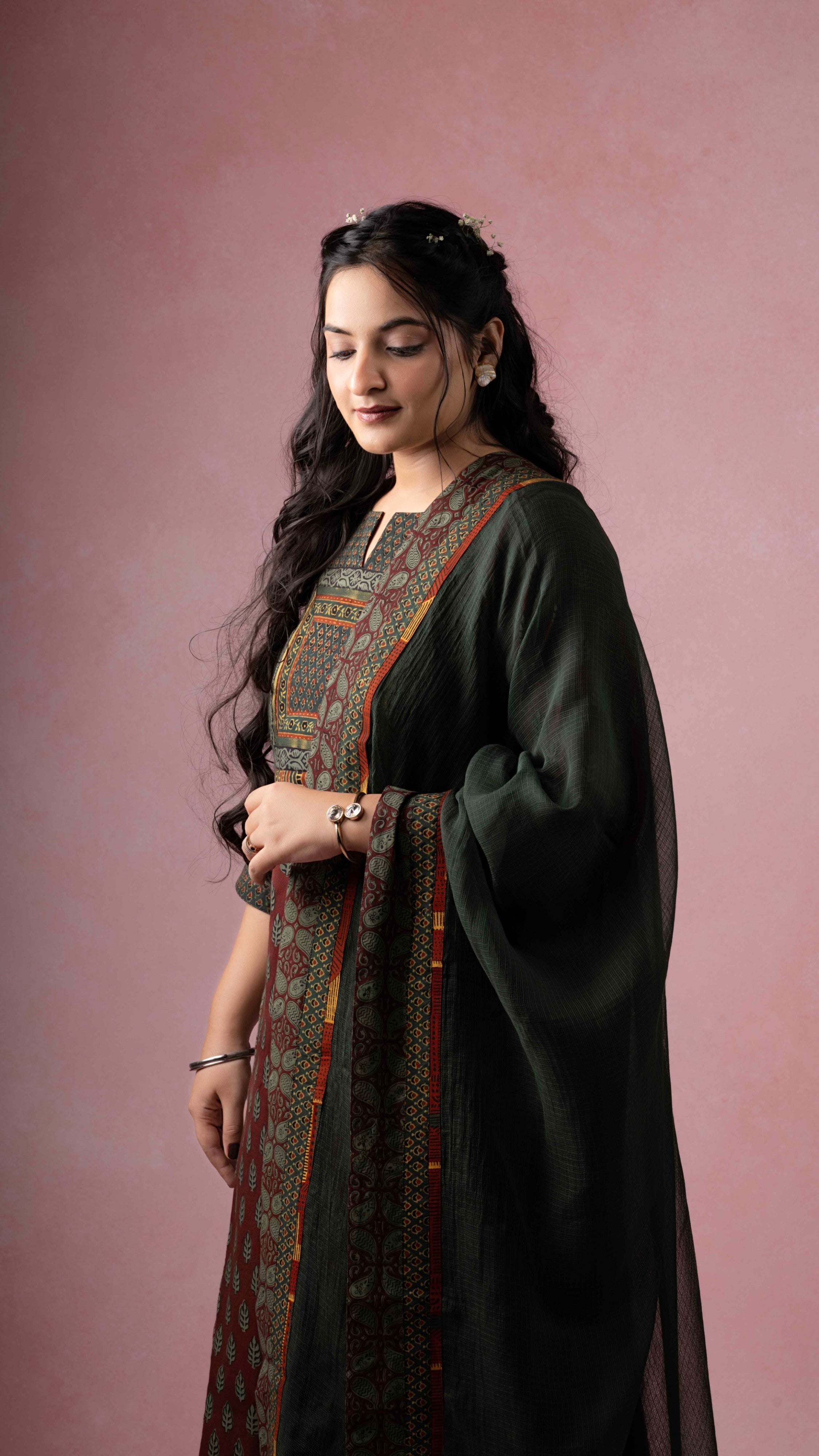 Swarali Kota Doriya Dupatta with Ajrakh and Bagh borders