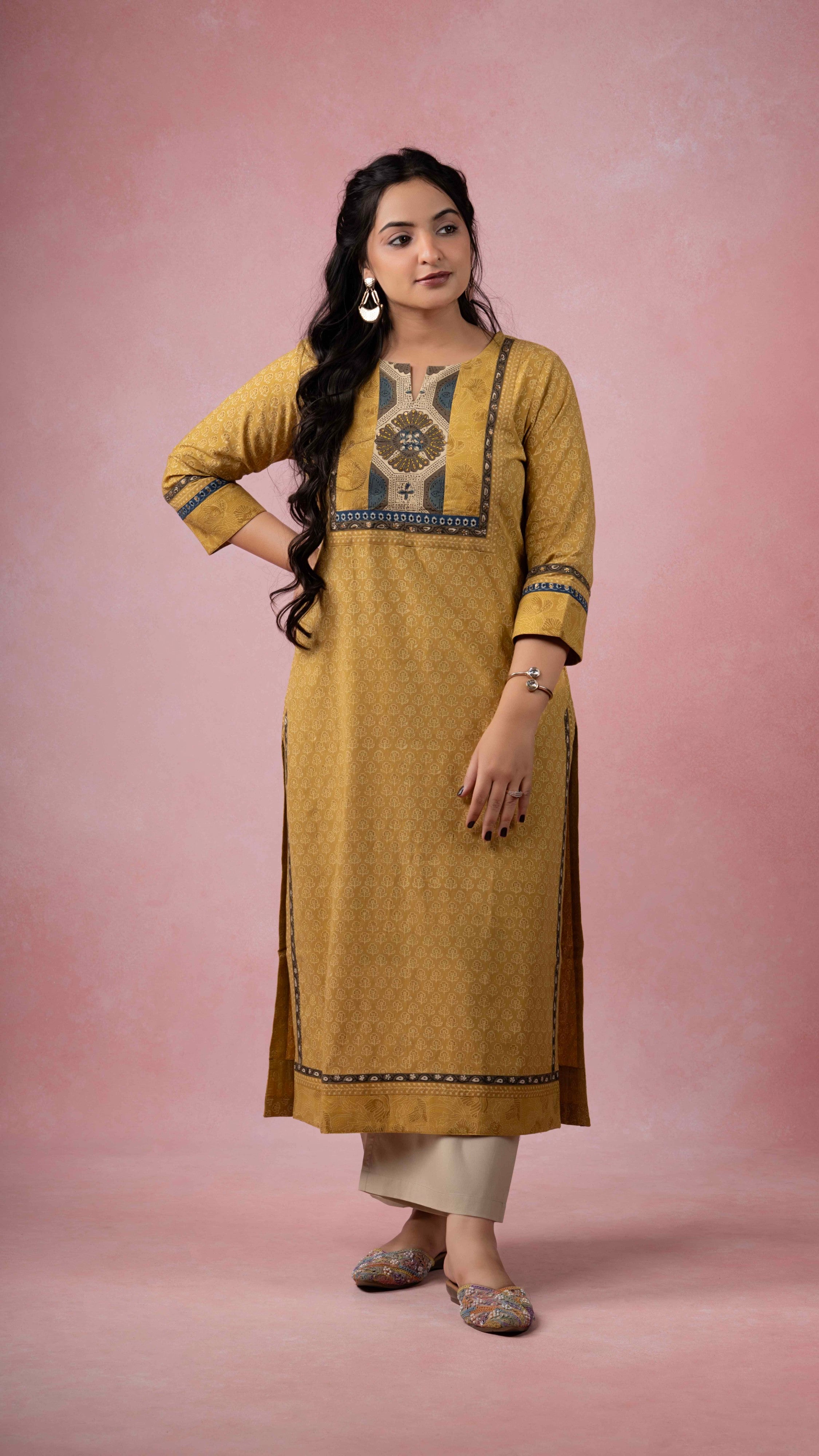 Eliraa Ajrakh  Kurta