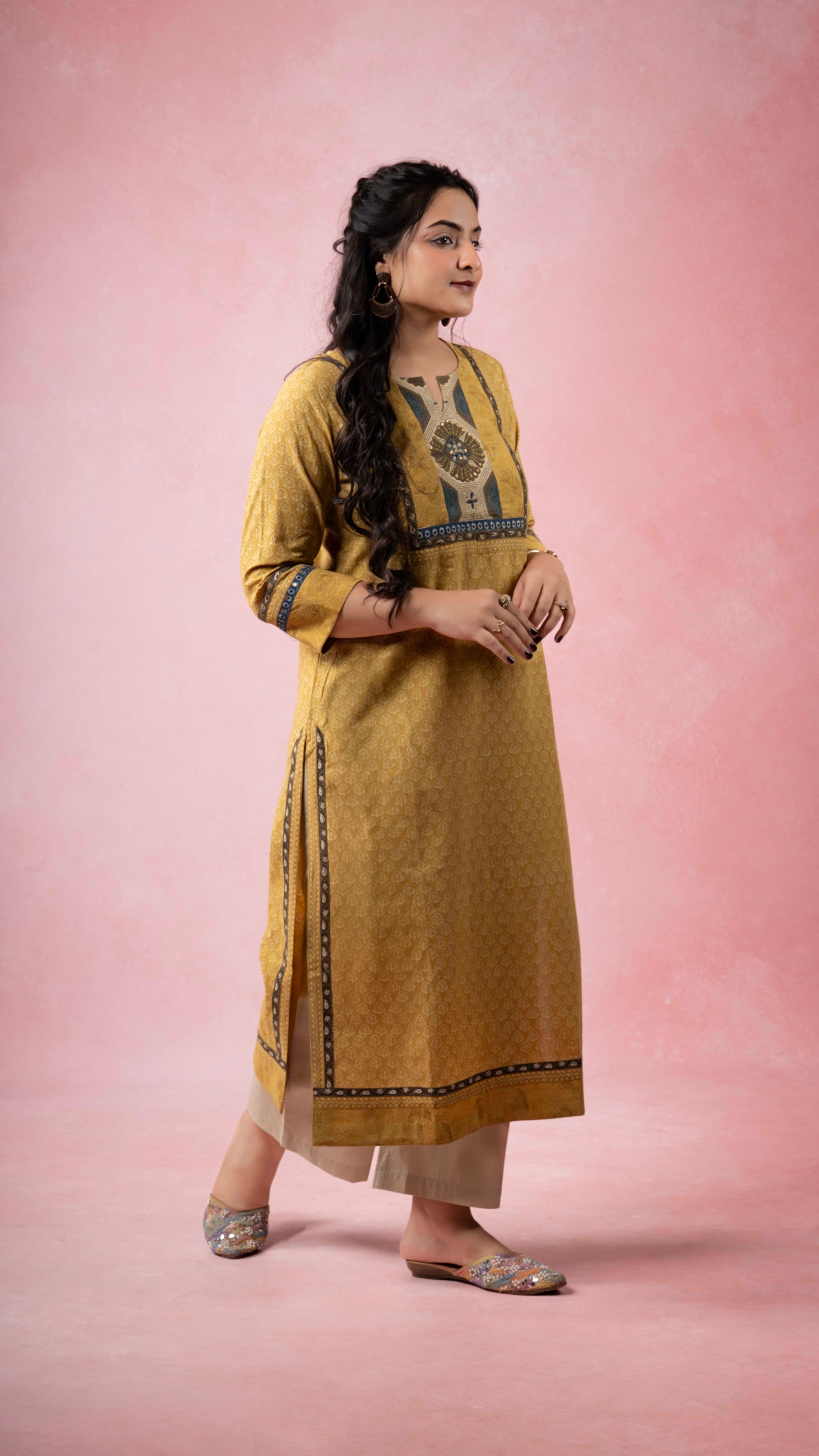 Eliraa Ajrakh  Kurta